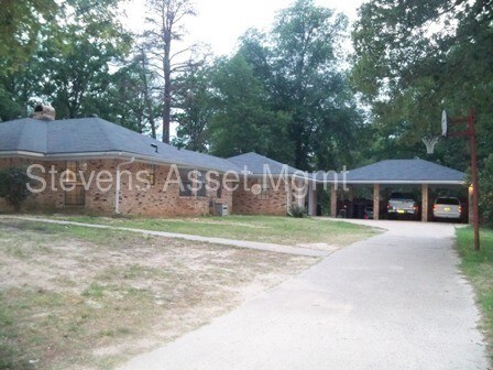 Building Photo - 8437 Indian Hills Blvd