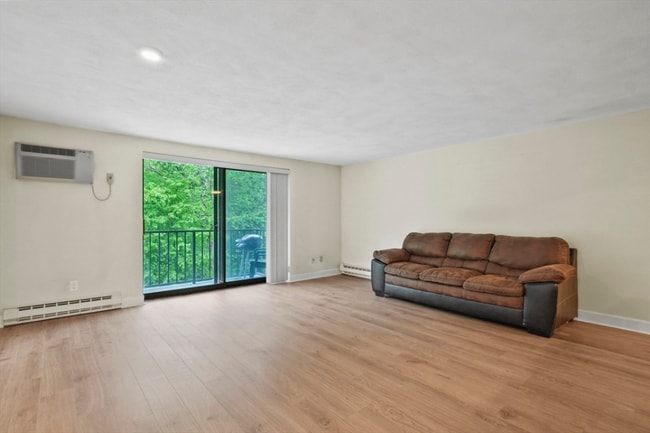 Building Photo - QZWINS