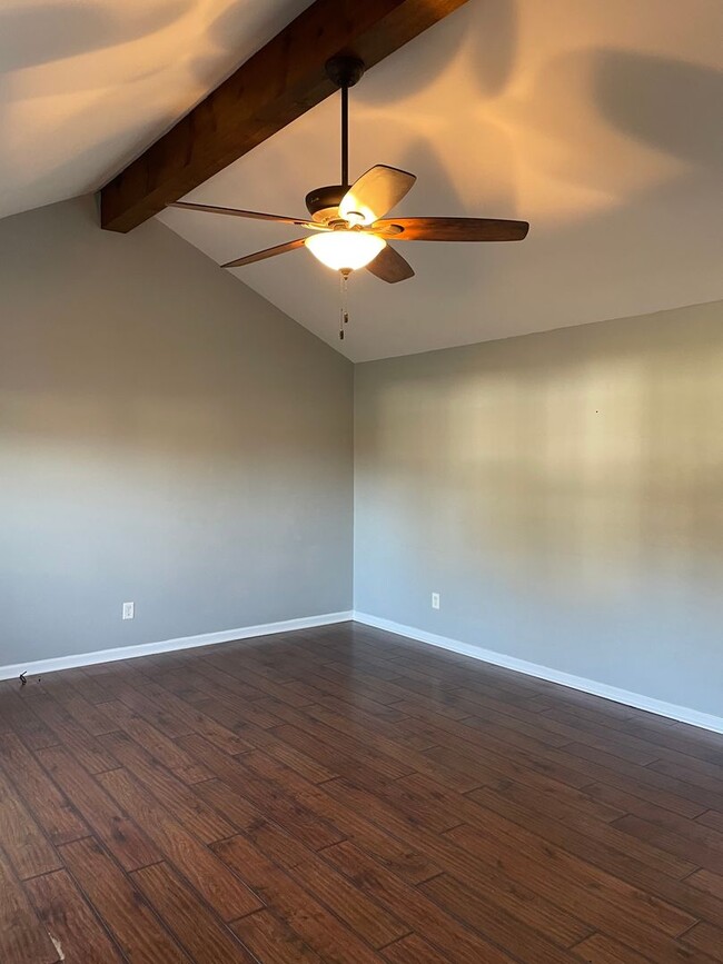 Building Photo - 211 Atlantis Way