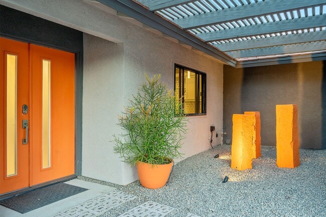 Building Photo - 2222 E Via Escuela