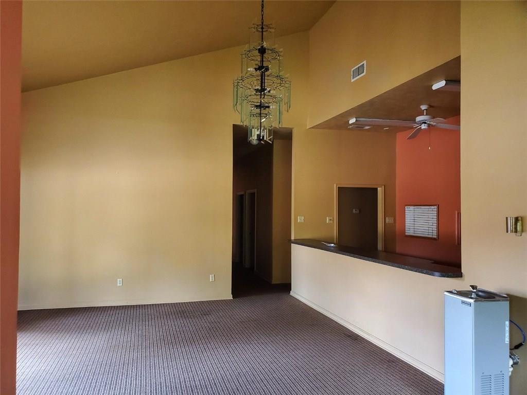 Building Photo - 403 W 18th St