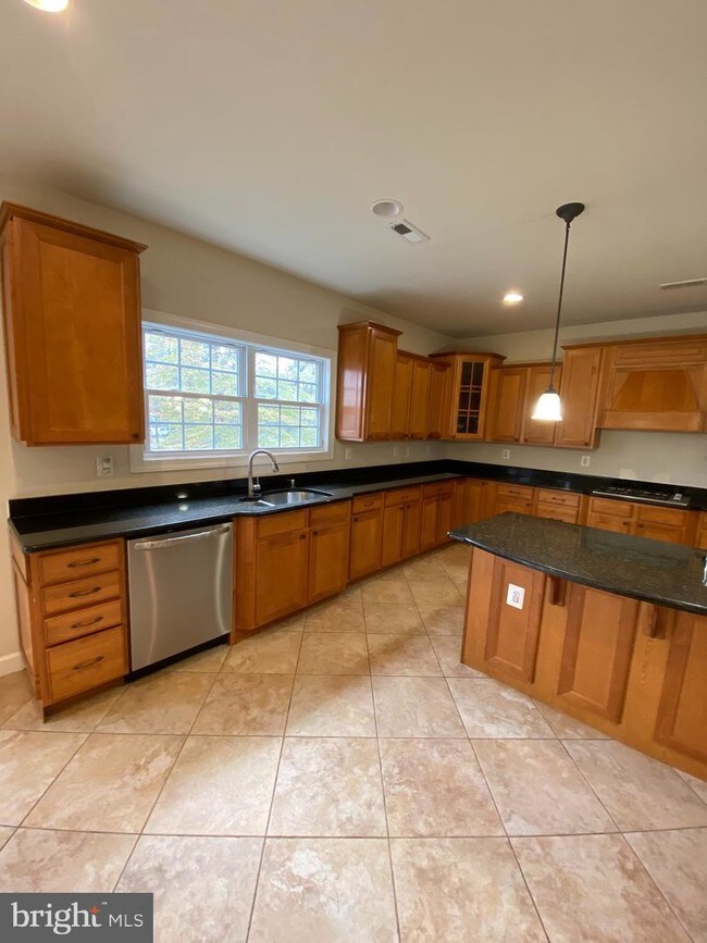 Foto del edificio - 8327 Yorkshire Ln