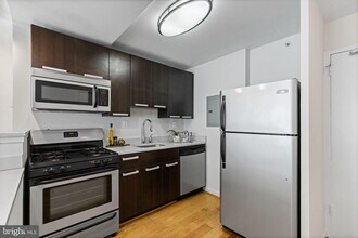 Building Photo - 1101 3rd St SW