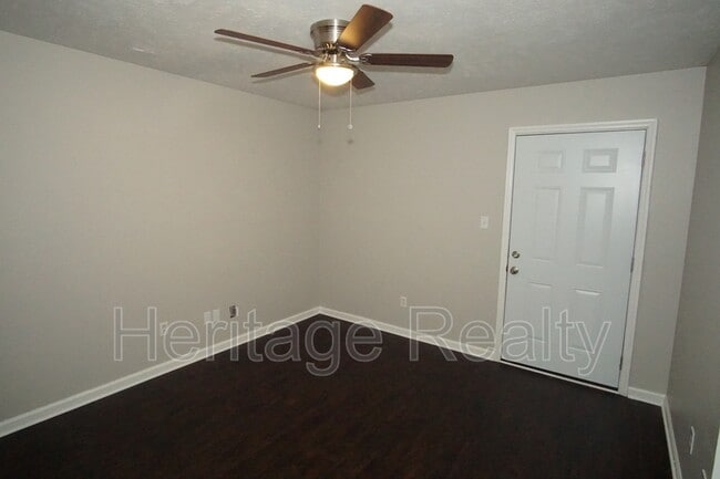 Foto del edificio - 2050 Countryhill Ln