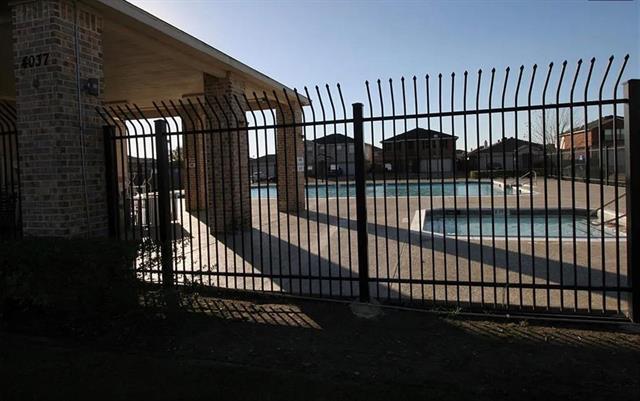 Foto del edificio - 4028 Thoroughbred Trail