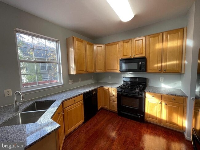 Building Photo - 4106 Hazelwood Ct