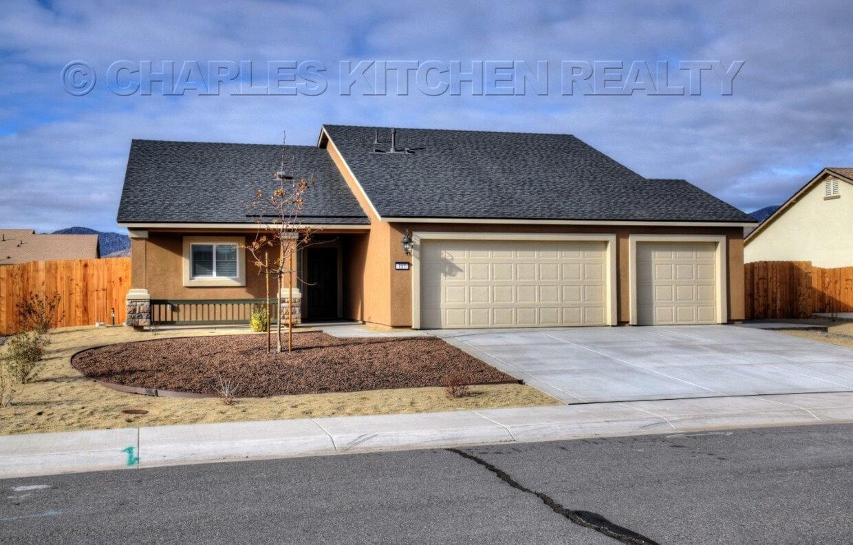 Primary Photo - Beautiful Riverpark Home With All Applianc...