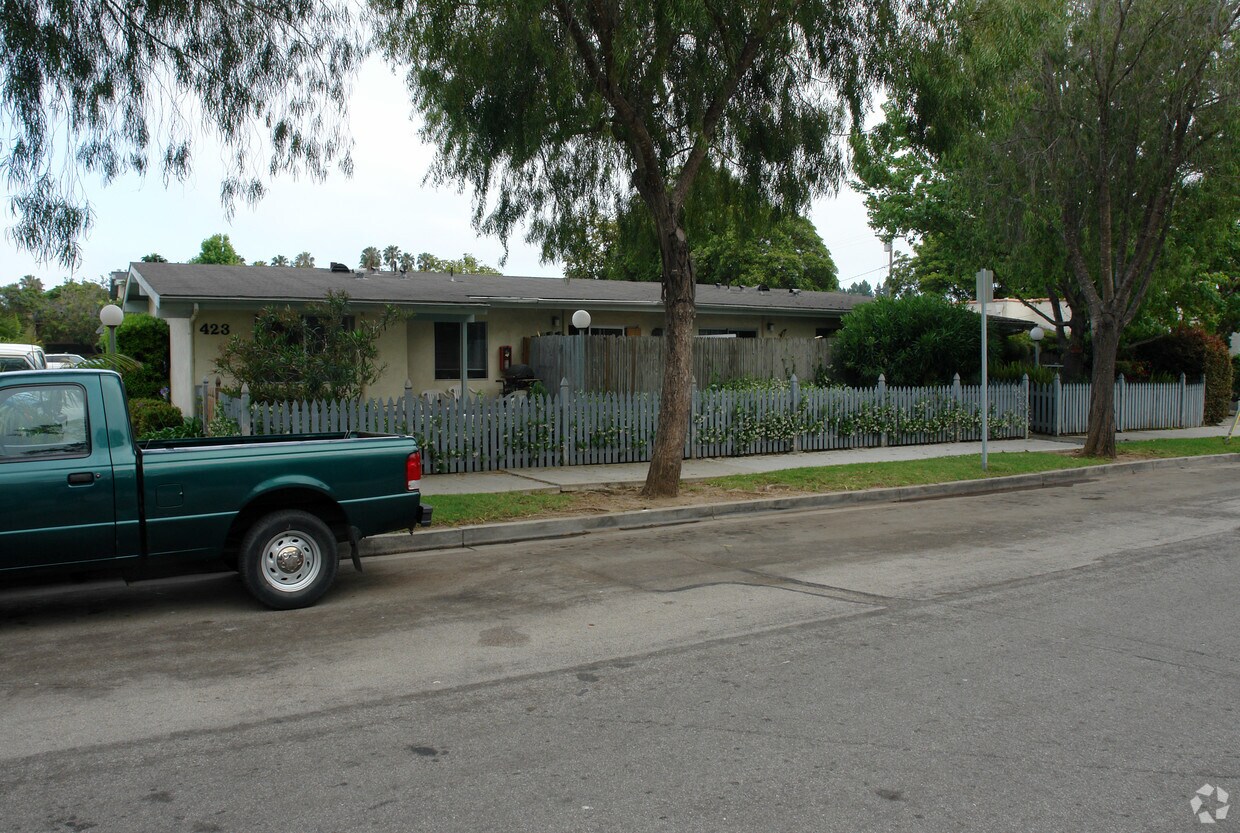 Foto principal - 423 W Gutierrez St