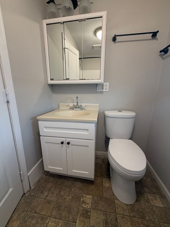 Foto del edificio - 1708 Faraon St