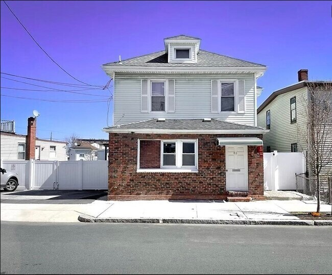 82 Garfield Ave, Revere, MA 02151 Townhome Rentals in Revere MA