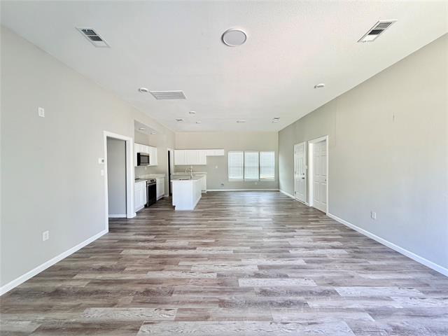 Foto del edificio - 22060 Flanagan Cir