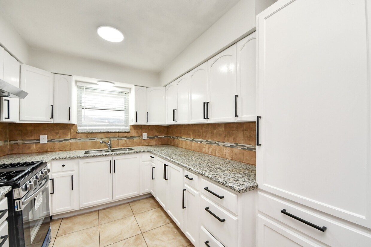 Foto del edificio - 1139 Hartwick Rd