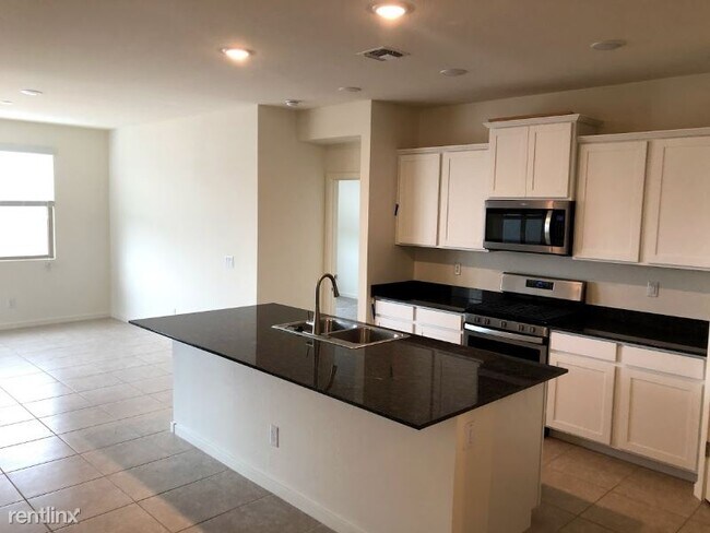 Building Photo - 3 br, 2 bath House - 4182 W. Coneflower Ln.