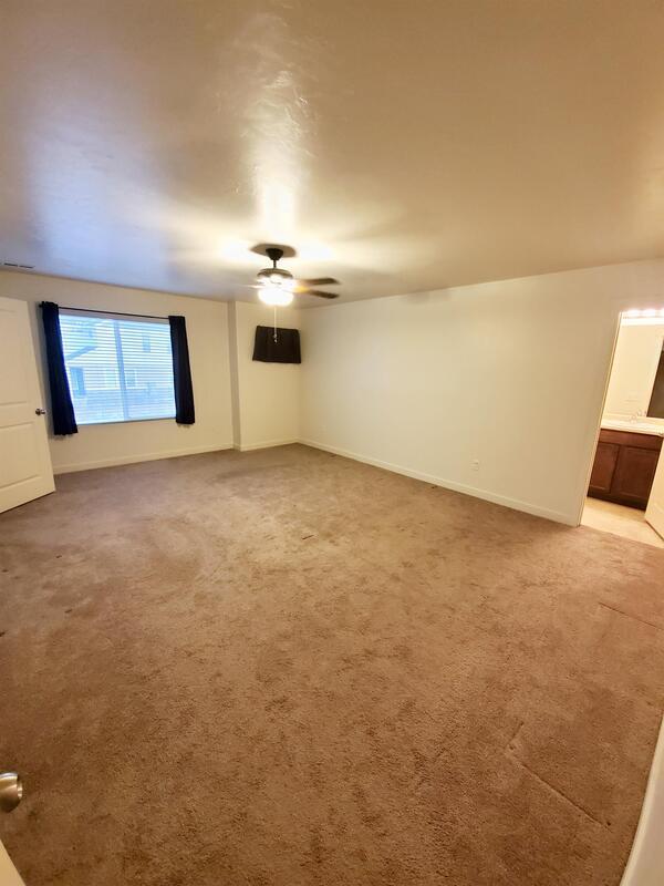 Building Photo - 15093 Bright Stars Dr