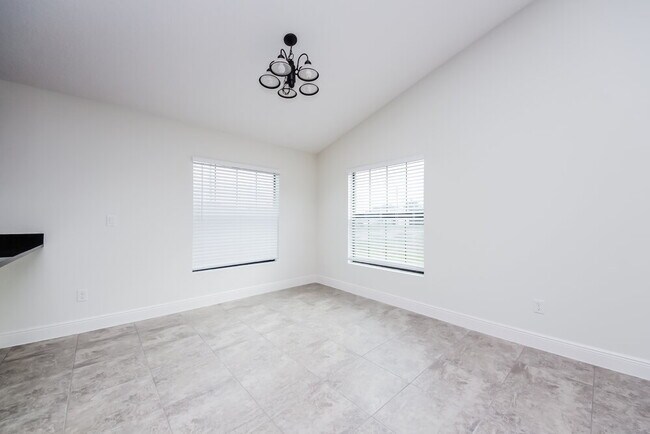 Building Photo - 1000 Mardi Gras Dr
