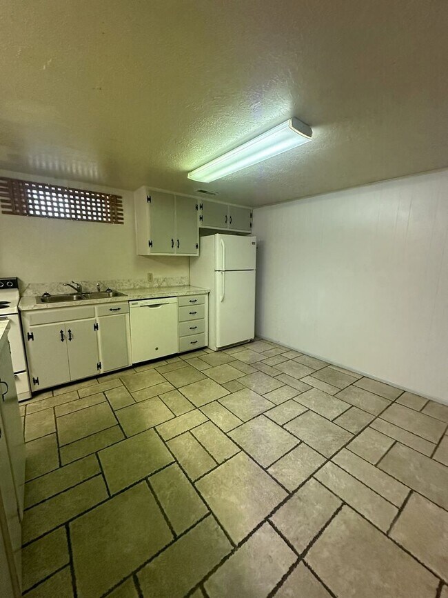 Foto del edificio - 3429 Quincy Ave