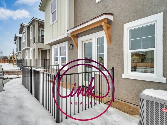 Foto del edificio - New Townhouses in Gardnerville For Rent