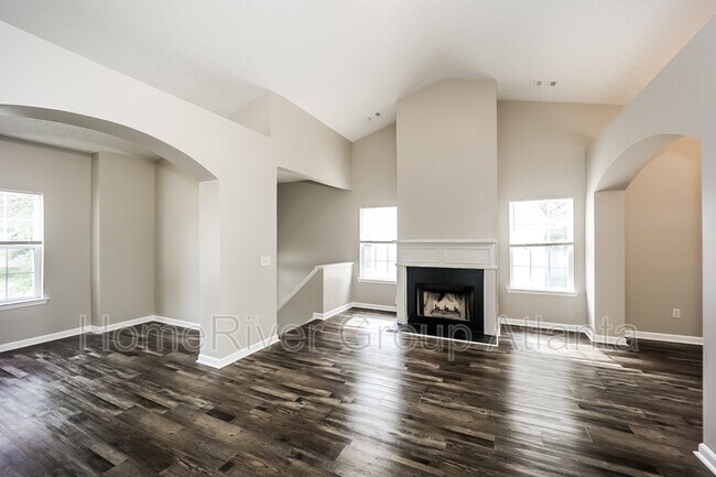 Building Photo - 4110 Robin Cir