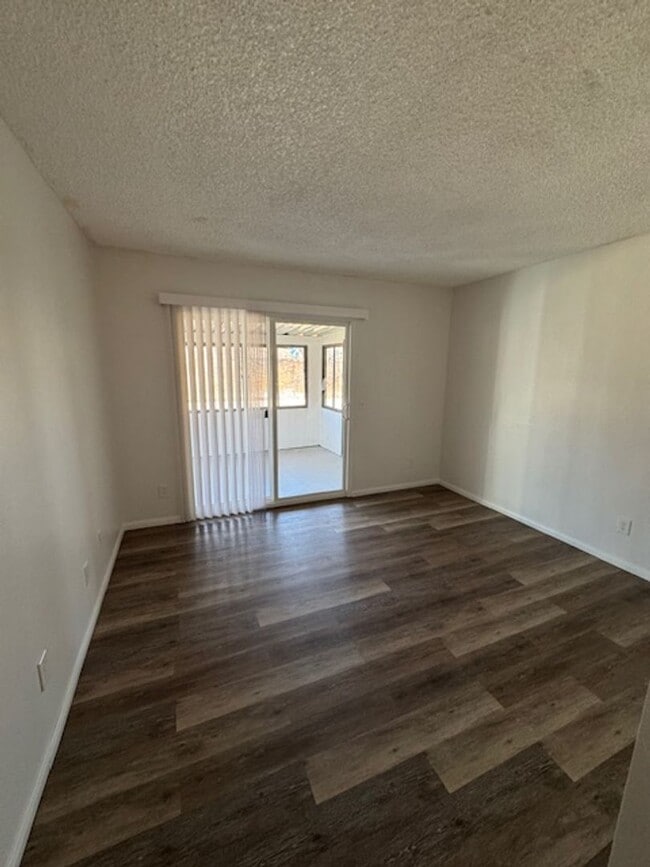 Building Photo - Paradise Home in 55+ Community