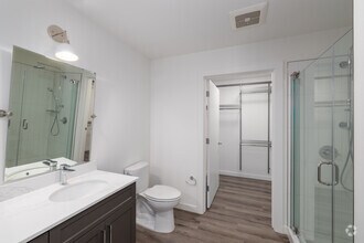 2BR, 2BA - 966-1,181SF - Mercato Grove