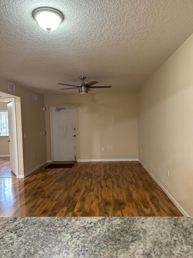 Foto del edificio - 3505 Briar Bay Blvd