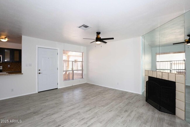 Building Photo - 93 N Cooper Rd