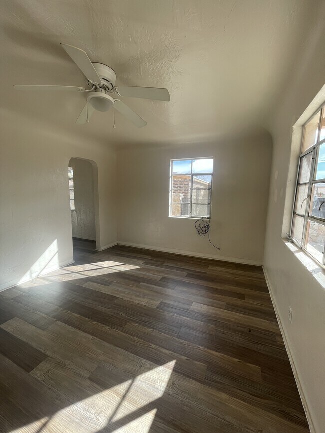 Building Photo - 8167 Josephine Cir