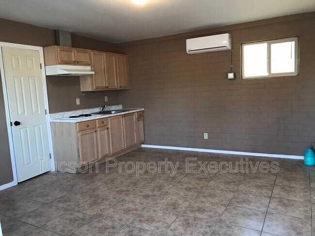 Foto del edificio - 232 W Flores St