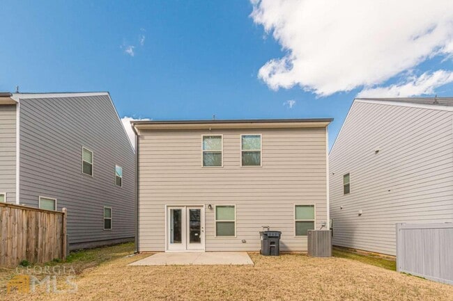 Building Photo - 3978 Lake Manor Way