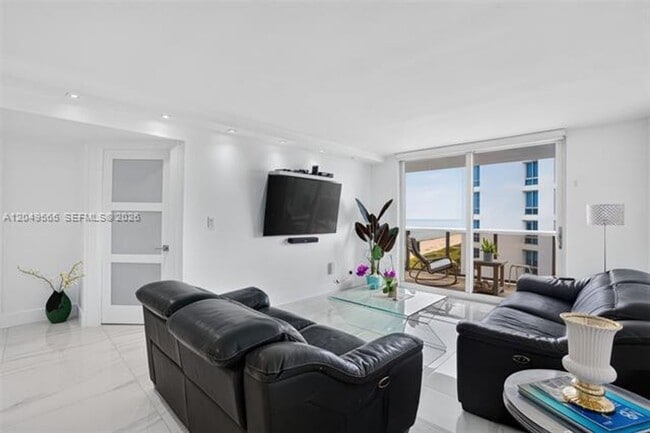 Photo - 6039 Collins Ave cu-1624 Apartment