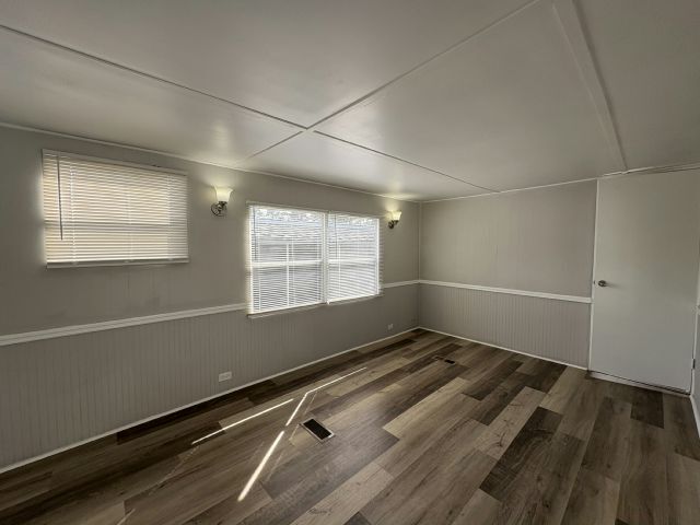 Foto del edificio - 2850 New Tampa Hwy