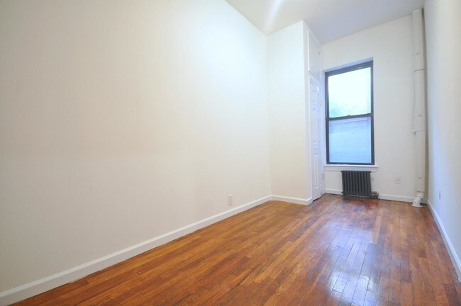 Building Photo - 1028 2nd Ave