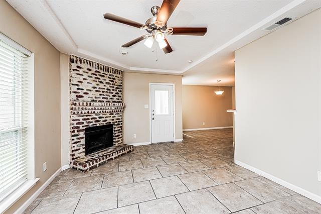 Building Photo - 1401 Del Rio Dr