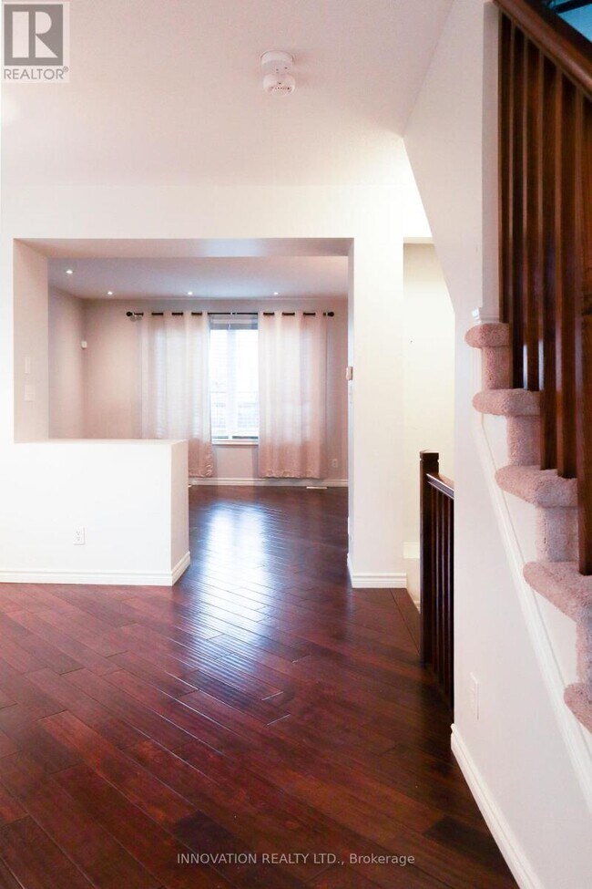 Photo du bâtiment - 602 Rosehill Ave