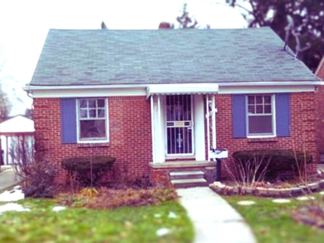 Building Photo - 14668 Archdale St