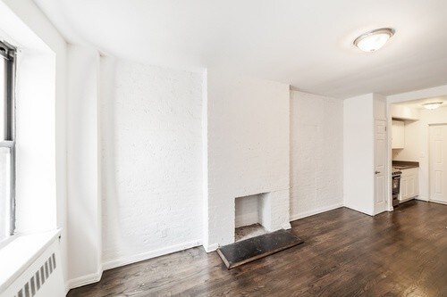 Foto principal - 244 E 71st St