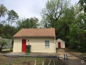 Building Photo - 142 Xenia St SE