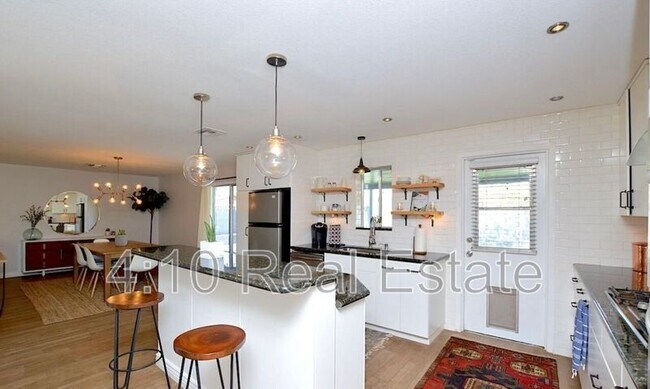 Foto del edificio - 1018 E Marigold Ln
