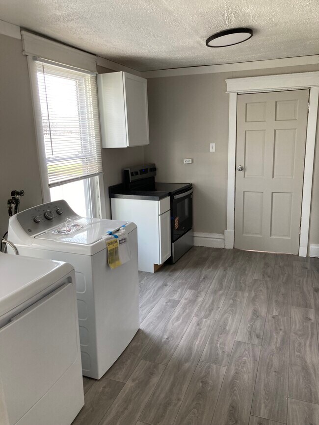 Foto del edificio - 4023 Fairlawn Ave