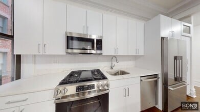 Building Photo - 401 E 88th St