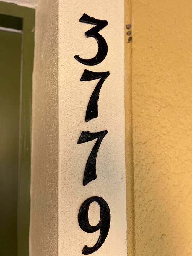 Building Photo - Move-in Special on Lake View 3bed/2.5bath Townhome in Sanford FL!!