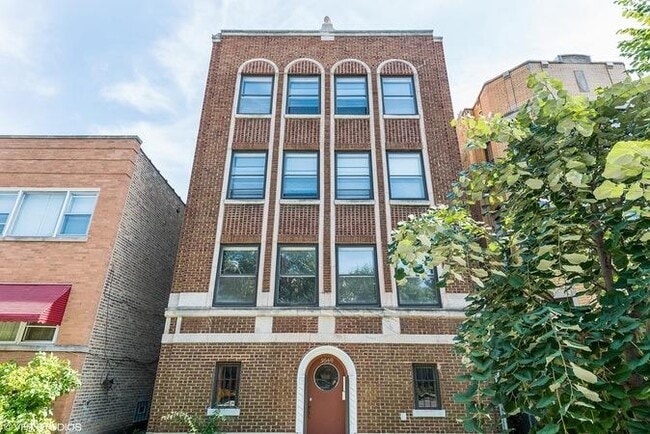 Building Photo - 5649 N Kimball Ave