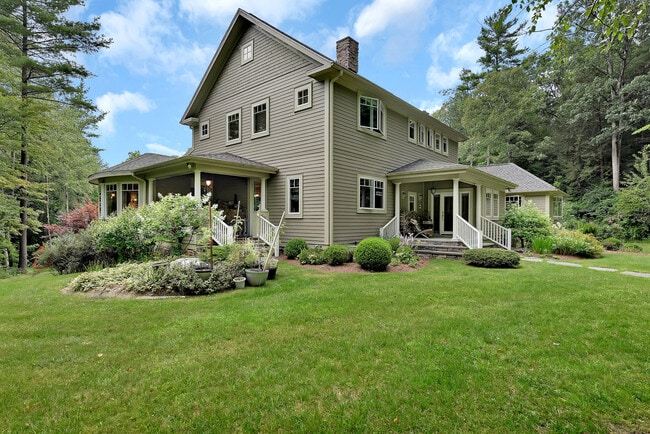 Building Photo - 237 Long Pond Rd