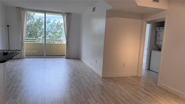 Building Photo - 18800 NE 29th Ave