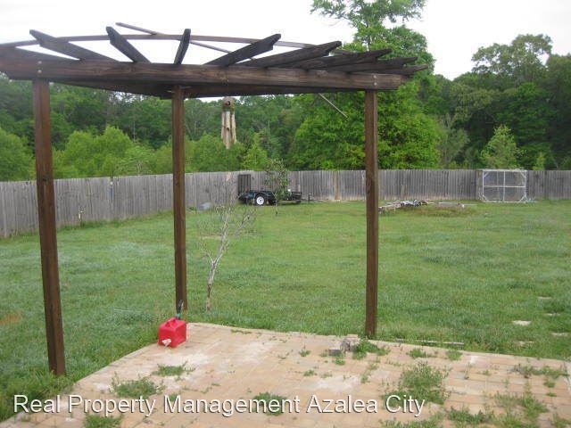 Building Photo - 4 br, 2 bath House - 8260 Woodland Hills Dr N