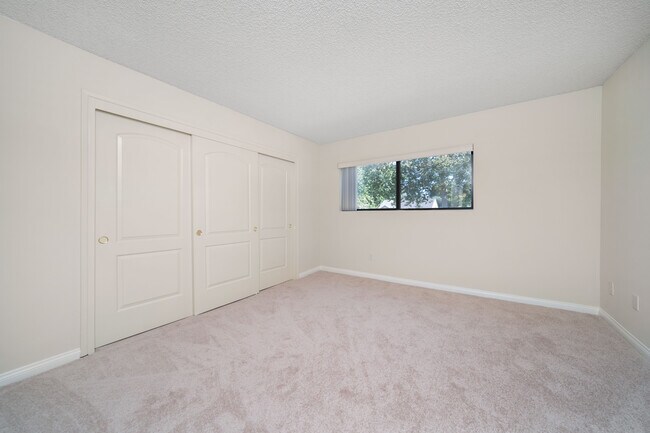 Foto del edificio - 12244 Riverside Dr