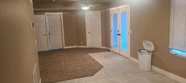 Building Photo - 1024 Shadow Point Dr