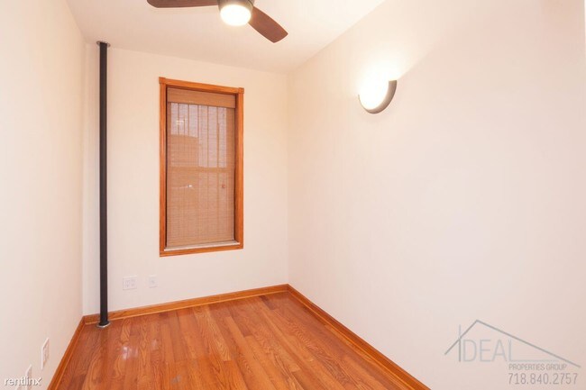 Building Photo - 811 8th Ave