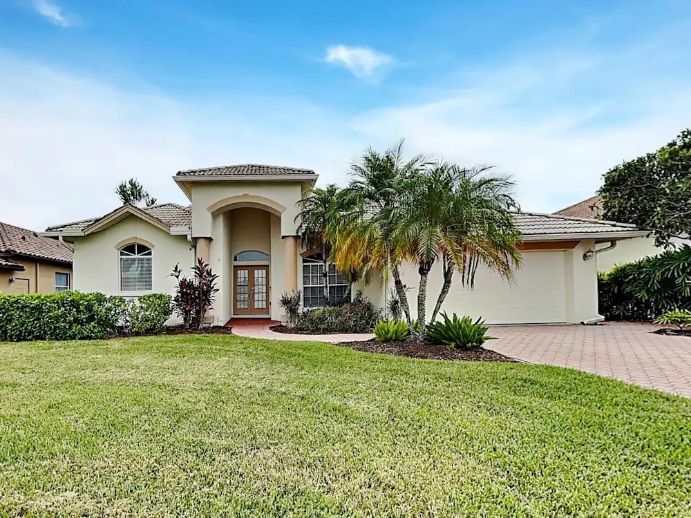 Foto principal - 3716 72nd Terrace E