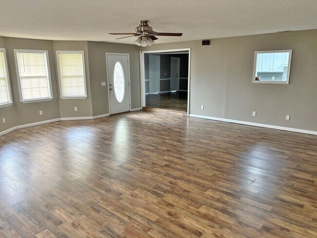 Foto del edificio - 3 Bedroom, 2 Bath home.